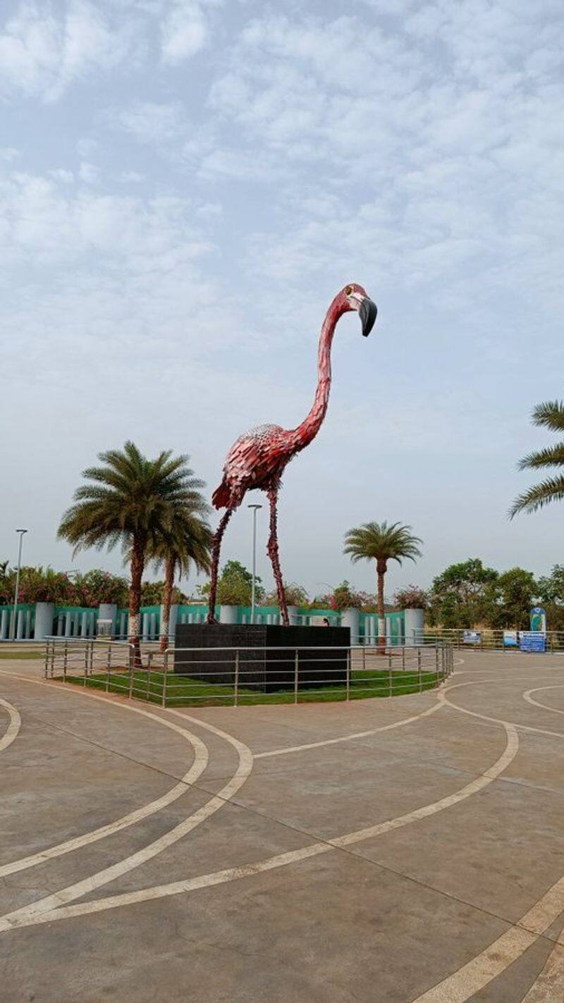 flamingo statue in Navi Mumbai