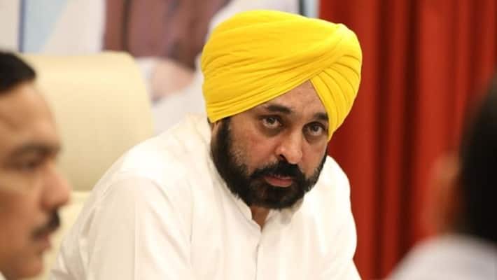 Bomb found in front of Punjab CM's house, again Terrorist attack in Kashmir akb Bomb found in front of Punjab CM's house, again Terrorist attack in Kashmir akb