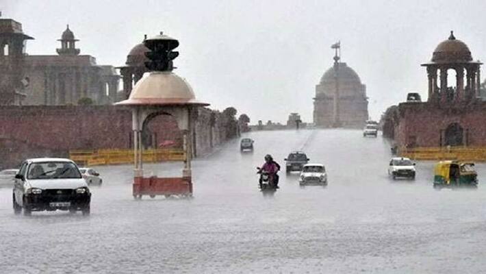 two died in heavy rain at delhi two died in heavy rain at delhi