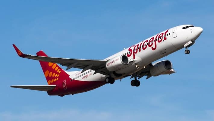 SpiceJet passengers walk on Delhi airport's tarmac after waiting for bus for 45 min - adt SpiceJet passengers walk on Delhi airport's tarmac after waiting for bus for 45 min - adt