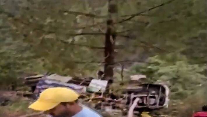 Uttarakhand Road accident, car fell in 400 metre deep gorge in Uttarkashi, DVG Uttarakhand Road accident, car fell in 400 metre deep gorge in Uttarkashi, DVG