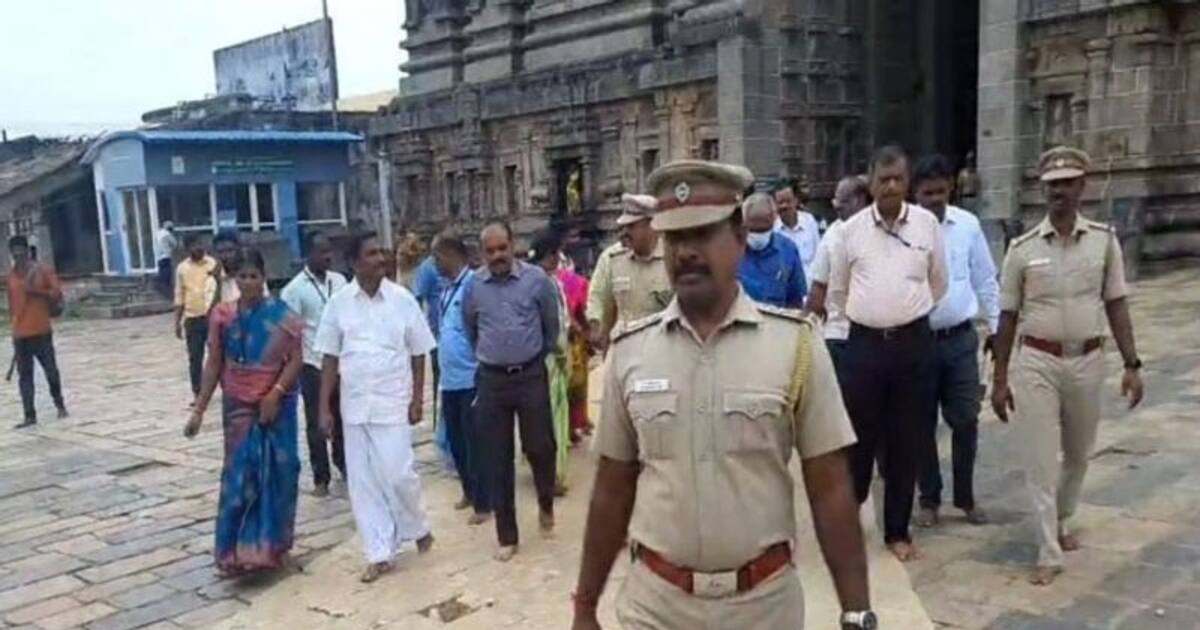 திமிரும் தீட்சதர்கள்..! திணறும் அதிகாரிகள்..! சிதம்பரம் நடராஜர் கோவிலில் நடப்பது என்ன..?