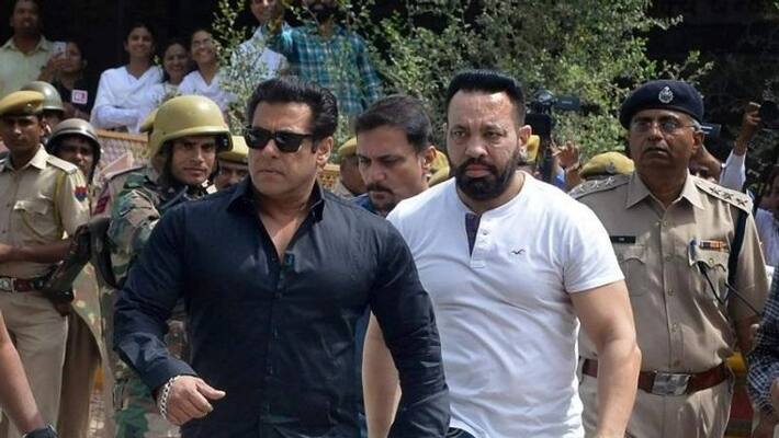 Threatening to Salman Khan and his father Police interrogating Siddhesh Kamble bsm Threatening to Salman Khan and his father Police interrogating Siddhesh Kamble bsm