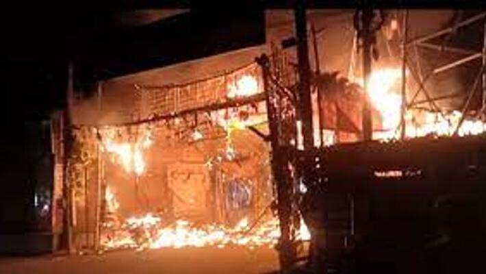 Fire at Madurai temple festival - Fire accident when fireworks explode Fire at Madurai temple festival - Fire accident when fireworks explode