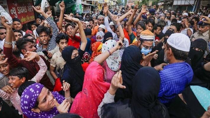 muslims protest in several places against remarks on their prophe gvd muslims protest in several places against remarks on their prophe gvd