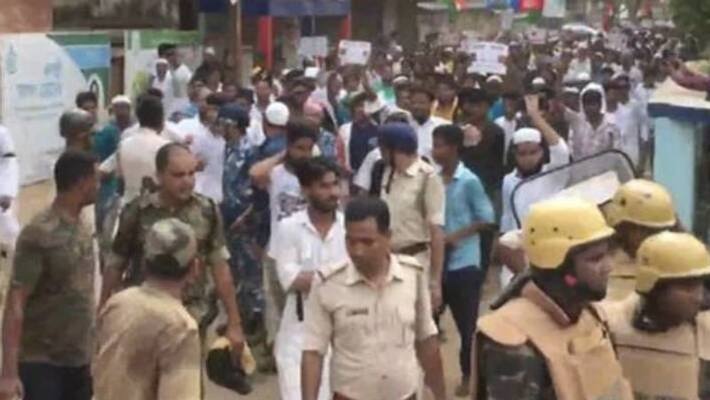 Fresh Protests Erupt In West Bengal Over Prophet Row Fresh Protests Erupt In West Bengal Over Prophet Row