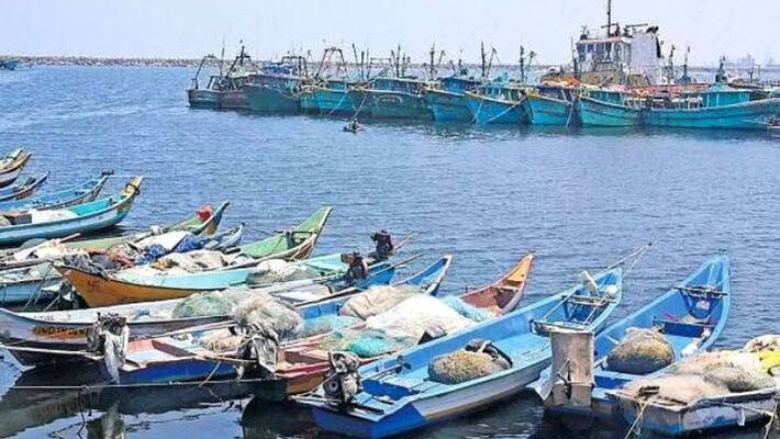 Fishing ban in Tamilnadu ends at midnight today Fishing ban in Tamilnadu ends at midnight today