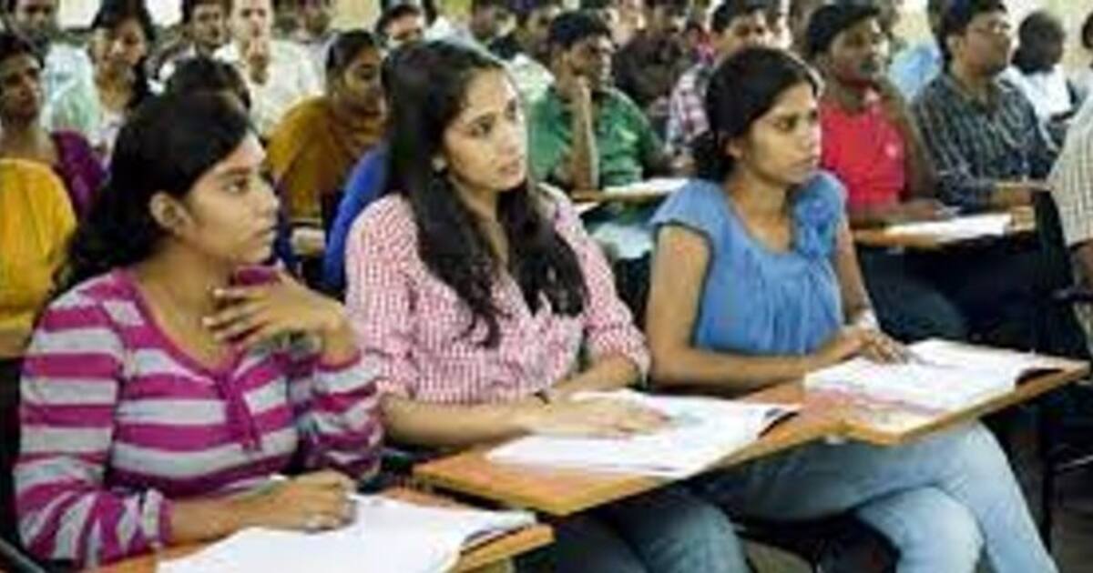 மகிழ்ச்சி செய்தி!! இனி ஐ.ஐ.டிக்களில் பி.எட்., படிப்பு அறிமுகம்.. மத்திய கல்வித்துறை அமைச்சர் அறிவிப்பு..