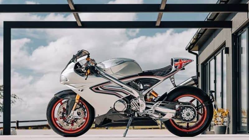 Norton V4SV Superbike Re-Launched In The UK, Priced At rs 41.52 Lakh