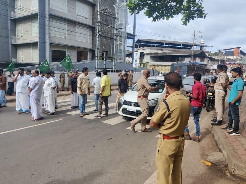 PFI hartal: Kerala police increase security and threaten harsh punishment for violators of the law.