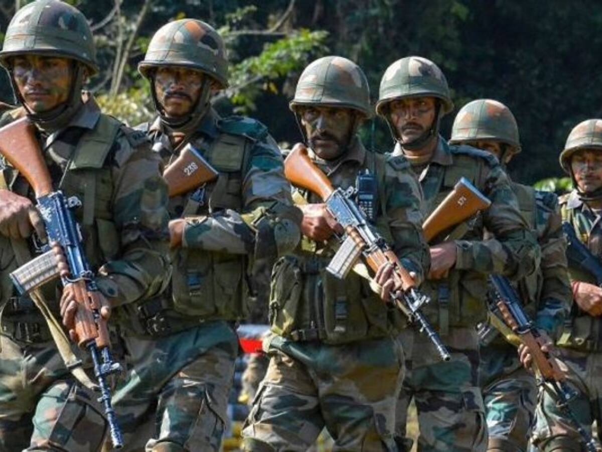 Army to take legal action against traders selling its new combat uniform :  The Tribune India