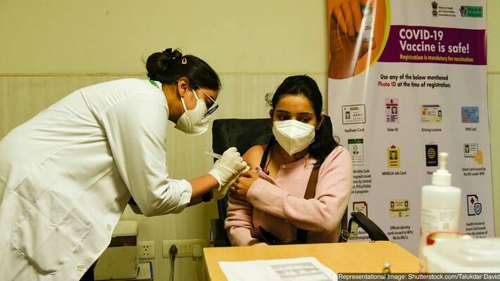 India administers 2 billion doses of Covid-19 vaccine India administers 2 billion doses of Covid-19 vaccine