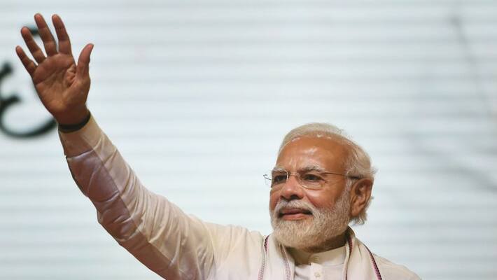 jaipur news congress leader doing protest against agnipath scheme by burning PM narendra modi mannequin ran away see video sca jaipur news congress leader doing protest against agnipath scheme by burning PM narendra modi mannequin ran away see video sca