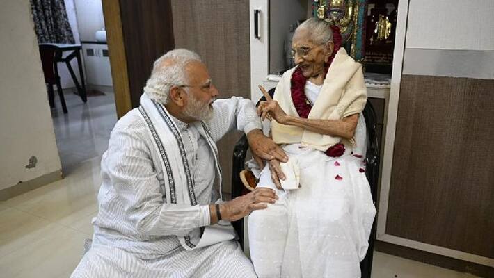 PM Modis mother Heeraben Modi turns 100 for these Modi visit Gandhinagar ABSC PM Modis mother Heeraben Modi turns 100 for these Modi visit Gandhinagar ABSC