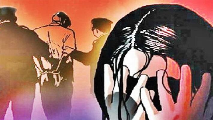 Married in temple to girl after being trapped in a love trap after few days made video of her wife Chandauli Married in temple to girl after being trapped in a love trap after few days made video of her wife Chandauli
