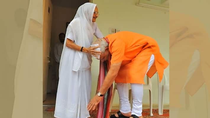 PM Modi's mother was admitted in an Ahmedabad hospital. PM Modi's mother was admitted in an Ahmedabad hospital.