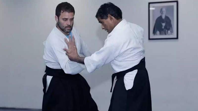 rahul gandhi martial art 52 વર્ષની ઉંમરમાં પણ રાહુલ ગાંધી કેવી રીતે આટલા ફિટ રહે છે, એકવાર 9 સેકન્ડમાં 14 પુશઅપ કર્યા