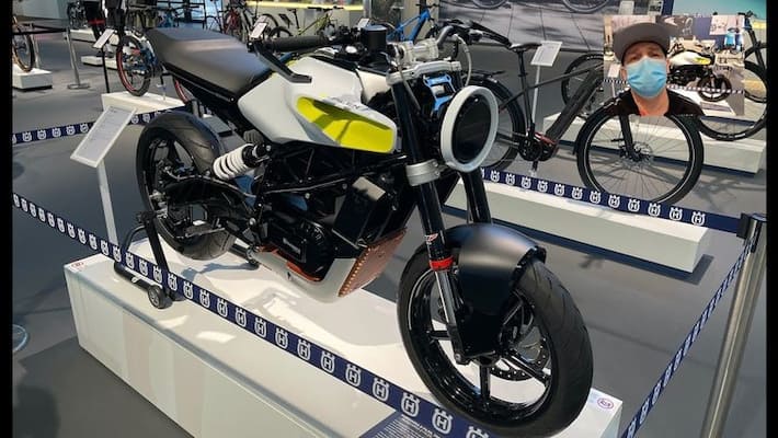 Husqvarna Svartpilen And Vitpilen 250 Gets New Color Options Husqvarna Svartpilen And Vitpilen 250 Gets New Color Options