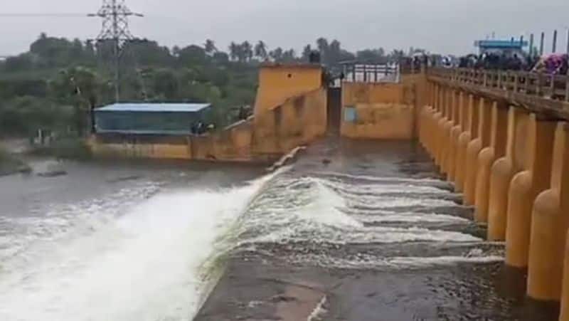 Chembarambakkam lake increased to 6000 cubic feet per second tvk