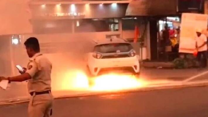 Tata Nexon electric car caught fire, video went viral, company assured of investigation Tata Nexon electric car caught fire, video went viral, company assured of investigation