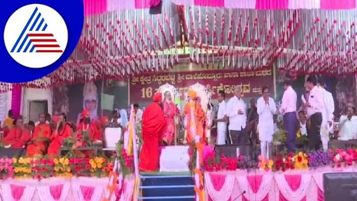 balehonnur shakha mutt conducted mass marriage gow balehonnur shakha mutt conducted mass marriage gow