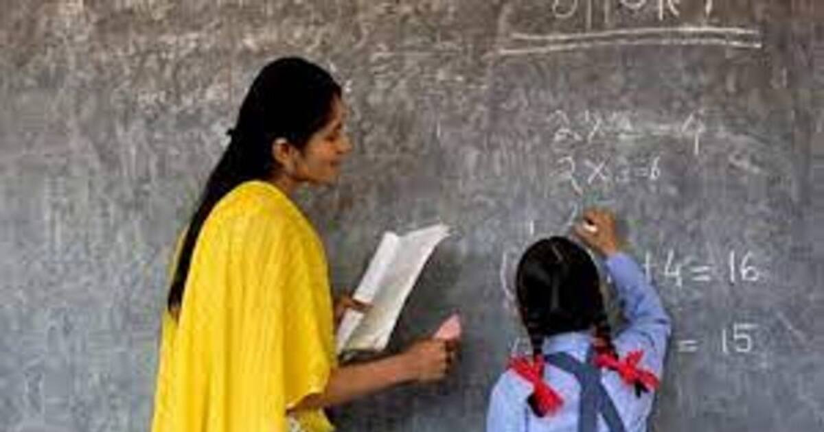 காலியாக உள்ள 13ஆயிரம் ஆசிரியர் பணியிடங்கள்.. உடனடியாக நிரப்ப உத்தரவு.. சம்பளம் எவ்வளவு..? அறிவிப்பு