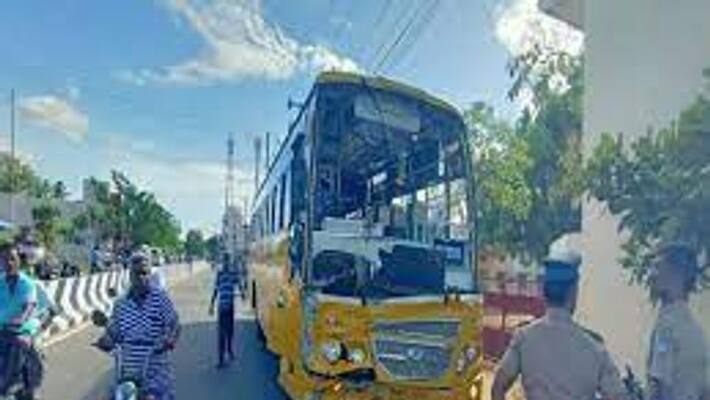 College bus accident in Karur - 13 students injured College bus accident in Karur - 13 students injured
