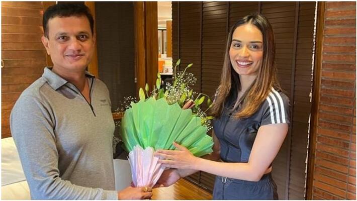 miss world manushi chillar meets hombale films vijay kiragandur in bangalore office sgk miss world manushi chillar meets hombale films vijay kiragandur in bangalore office sgk