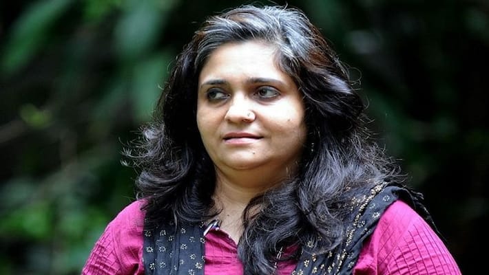Supreme Court notice to Gujarat government on Teesta Setalvad's bail plea Supreme Court notice to Gujarat government on Teesta Setalvad's bail plea