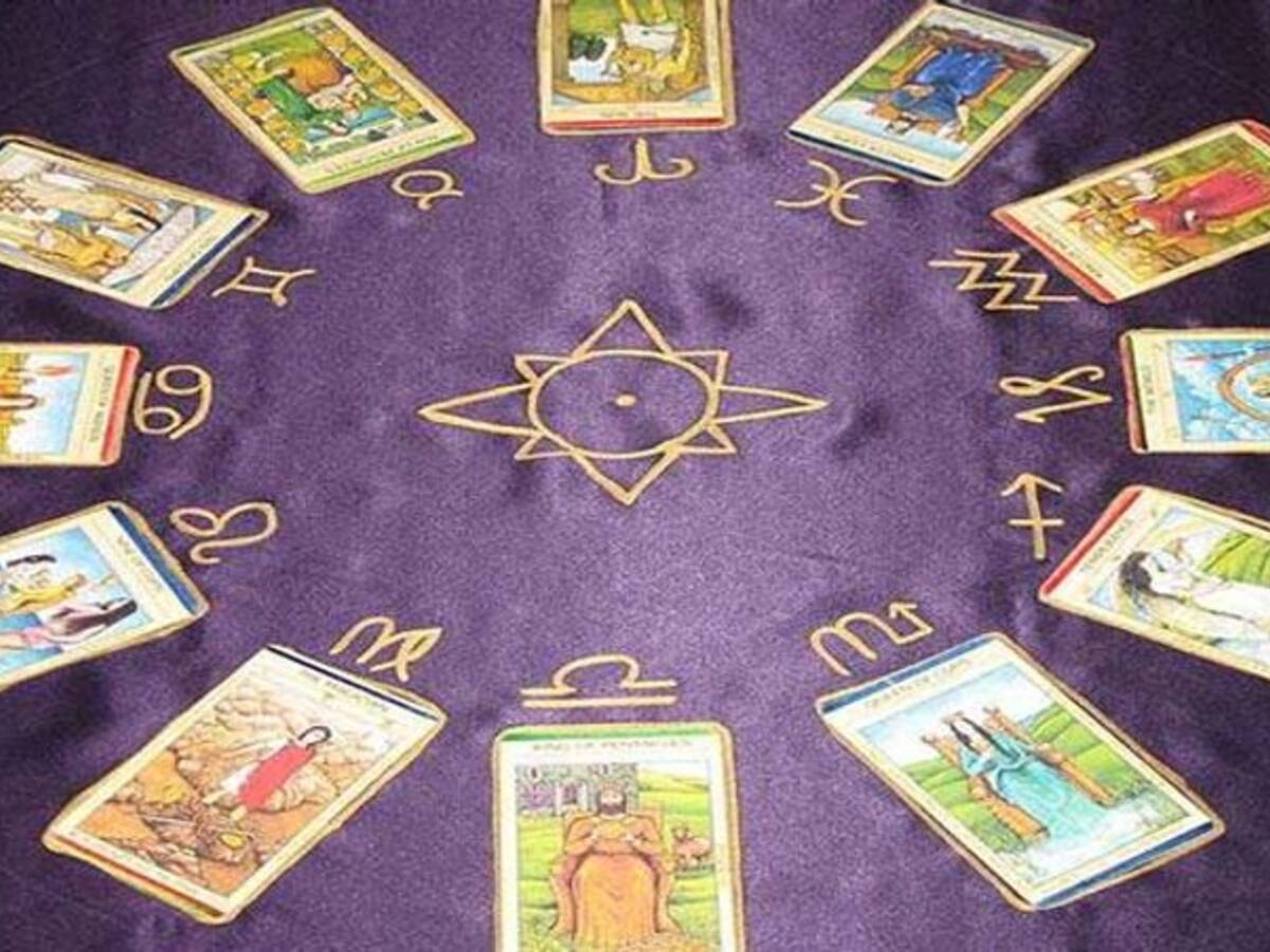 Weekly Tarot Card Reading: Predictions for July 18 to July 24
