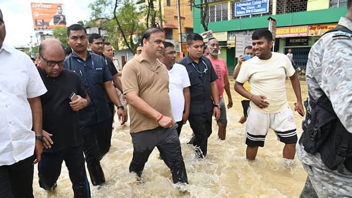 Assam floods: CM Himanta Sarma's second visit to Silchar town; ensures earliest help to affected population - adt Assam floods: CM Himanta Sarma's second visit to Silchar town; ensures earliest help to affected population - adt