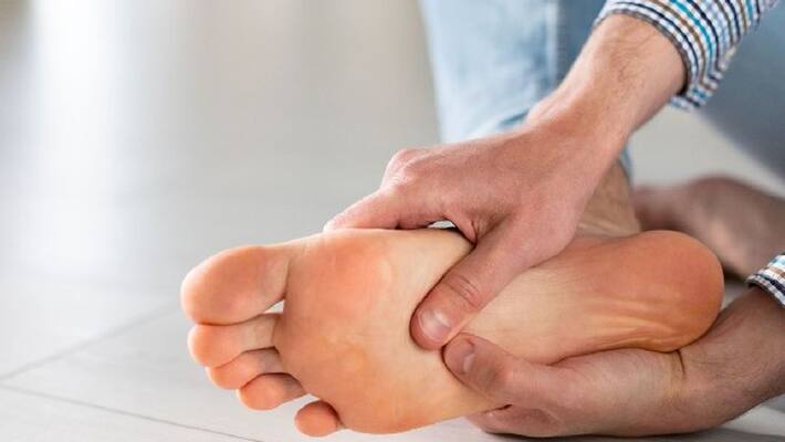 diabetes can identify by some symptoms which can be seen in legs diabetes can identify by some symptoms which can be seen in legs