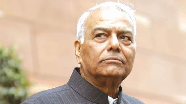 We respect Droupadi Murmu but will vote for Yashwant Sinha announces AAP gcw We respect Droupadi Murmu but will vote for Yashwant Sinha announces AAP gcw