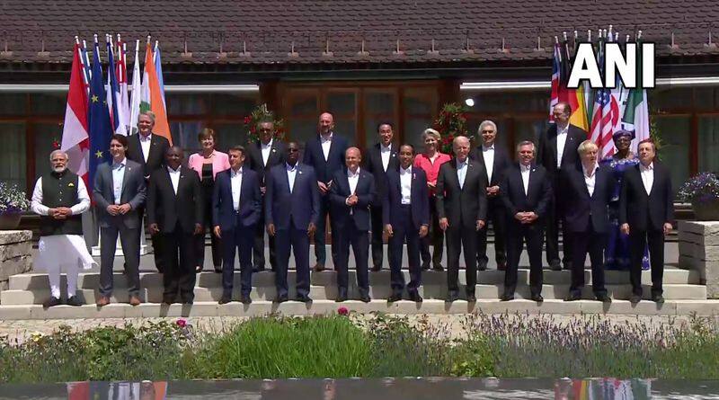 g7 leaders took photo with pm modi ahead of the g7 summit