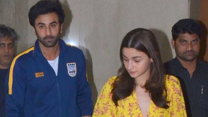 Alia Bhatt Pregnant : Internet Users Trollled Ranbir Kapoor And Her For Pregnancy Just After 2 Month Of Wedding GGA Alia Bhatt Pregnant : Internet Users Trollled Ranbir Kapoor And Her For Pregnancy Just After 2 Month Of Wedding GGA