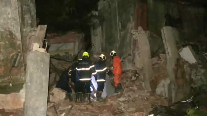 kurla mumbai 4 storey building collapses rescue operation continues pwt kurla mumbai 4 storey building collapses rescue operation continues pwt