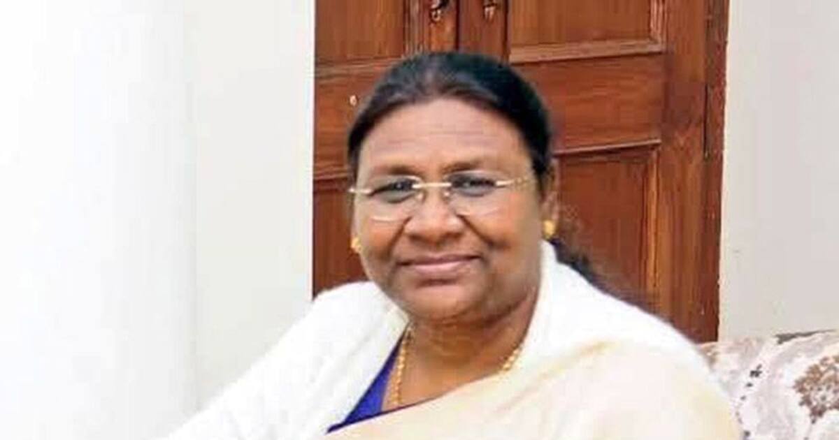 புதுச்சேரிக்கு வந்தார் திரெளபதி முர்மு - விமான நிலையத்தில் முதல்வர் ரங்கசாமி வரவேற்றார். 