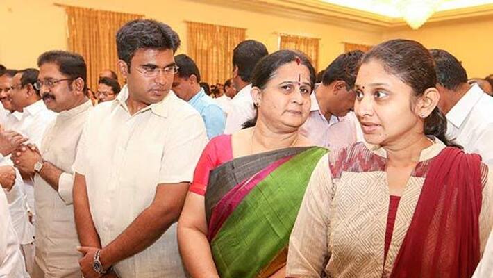 Corona to Edappadi Palanichamy's wife .. !! EPS volunteers in shock. Corona to Edappadi Palanichamy's wife .. !! EPS volunteers in shock.