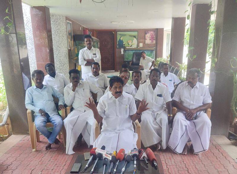 OPS candidate Senthil Murugan withdraws from Erode by election