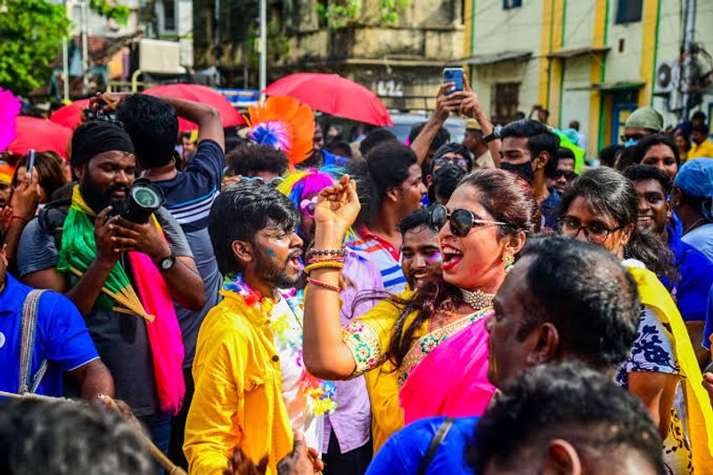 Parisalan முதலில் மனிதனா நடந்துக்கோ...யூ-டியூபர் பாரிசாலனை நாரடித்த திருநங்கை ...
