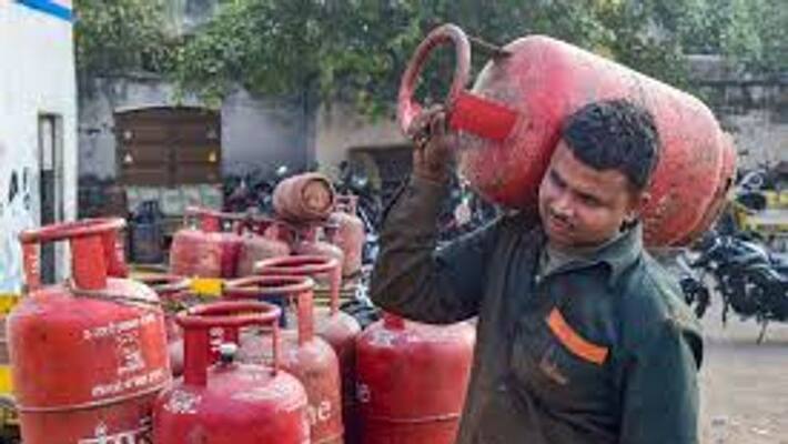 Household LPG cylinder price increased by Rs.50 Household LPG cylinder price increased by Rs.50