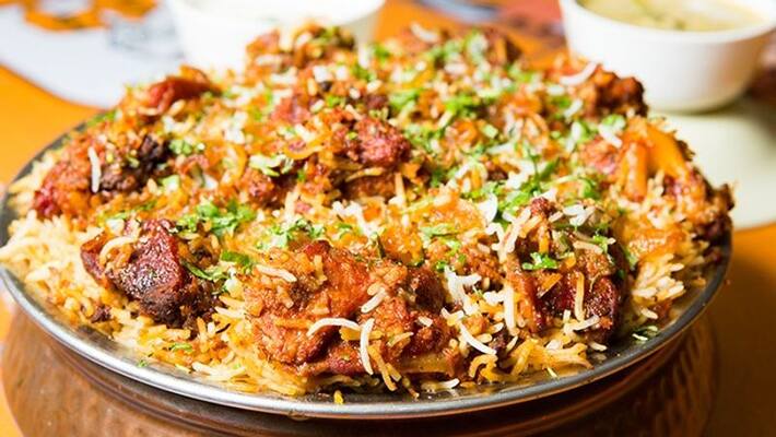 kolkata jail serving mutton biryani and other non veg meals in part durga puja celebrations to prisoners kolkata jail serving mutton biryani and other non veg meals in part durga puja celebrations to prisoners