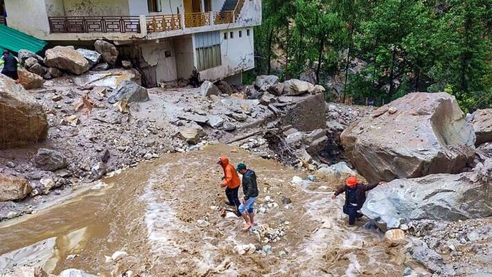 6 killed, 13 feared dead after flash floods, landslides in himachal pradesh 6 killed, 13 feared dead after flash floods, landslides in himachal pradesh