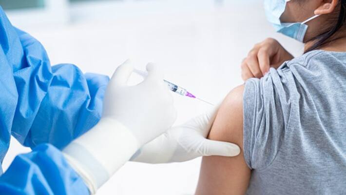 Abu Dhabi authorises pharmacies to administer seasonal flu vaccine Abu Dhabi authorises pharmacies to administer seasonal flu vaccine