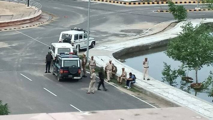 CRPF jawans injured in Bandipora road accident CRPF jawans injured in Bandipora road accident
