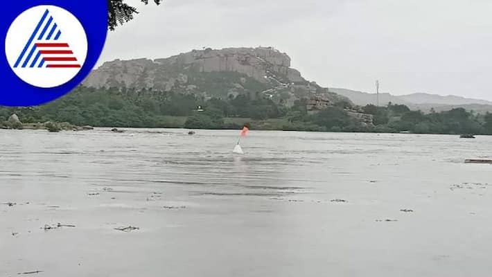 Hampi Shivalaya Mantapa Collapsed due to Rain in Hosapete grg Hampi Shivalaya Mantapa Collapsed due to Rain in Hosapete grg