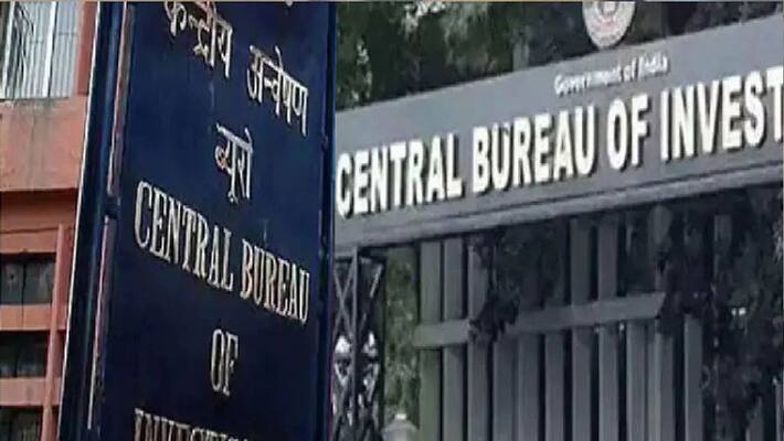 Falsely promising governorship and RS seats for Rs 100 crore: CBI arrests gang Falsely promising governorship and RS seats for Rs 100 crore: CBI arrests gang