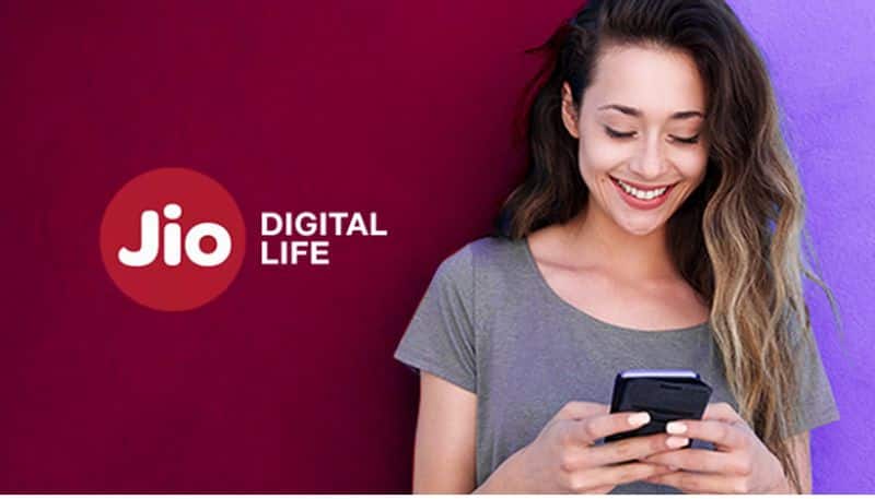 With these postpaid plans, Jio is providing a free Netflix subscription.
