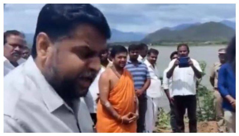 DMK MP Senthil Kumar Kicked Brick Placed in Puja: Rama Ravikumar Condemned. 
