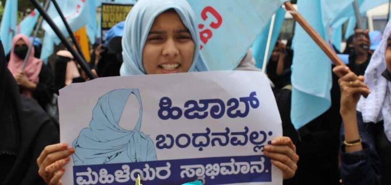Mangaluru PFI vows to stand with Muslim girl students against hijab ban rbj